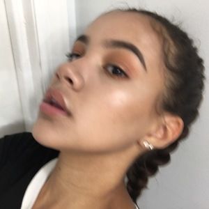 Meet your Posher, Lisvette